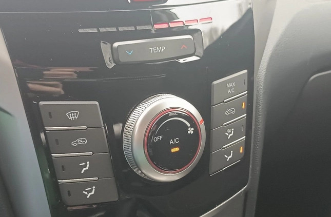 SsangYong Tivoli cena 42900 przebieg: 114000, rok produkcji 2016 z Góra małe 529
